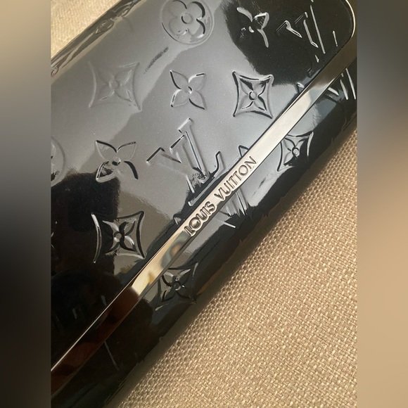 Louis Vuitton Vernis Rossmore MM Noir Magnetique - Picture 5 of 16